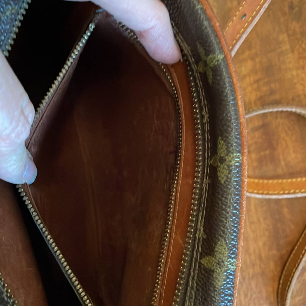 Louis Vuitton Brown Trocadero Bag with Monogram Design - Picture 4 of 15